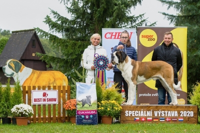 Ch. EJW. Izzi od Strážců hor - BEST IN SHOW